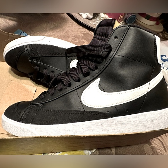 Nike Razors - Picture 1 of 1